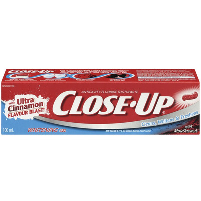 Close-Up Whitening Gel Toothpaste With Mouthwash