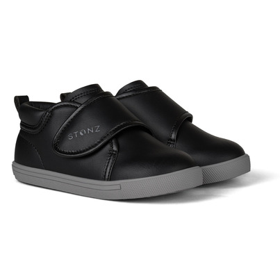 Stonz Cruiser Everyday Dressy Shoe Black Silver